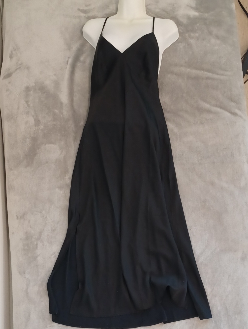 NWOT La Vie En Rose Black Maxi Slip Nightie with Spaghetti Straps, Low Back